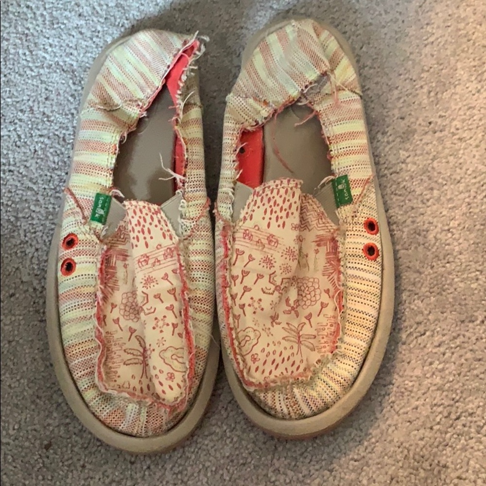Sanuks
